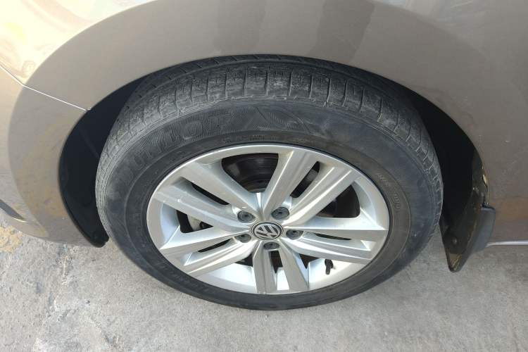 Used Volkswagen Santana 2015 Haval H6 1.6L Automatic Comfort Model
