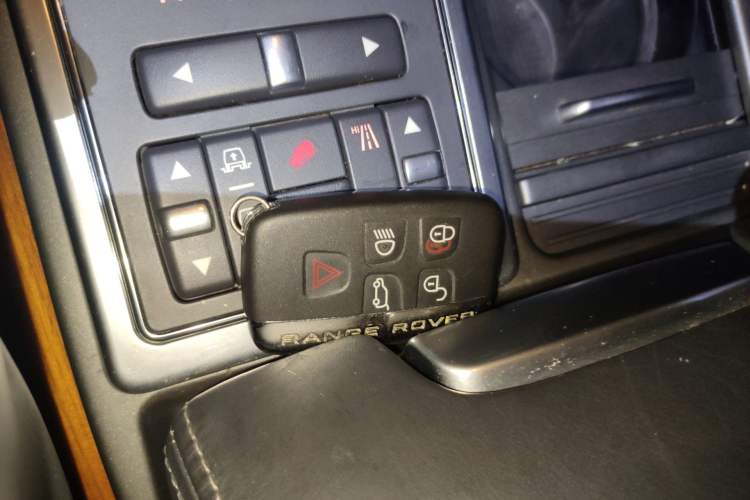 Used Land Rover Range Sport 2013 3.0 TDV6 Diesel Edition Vehicle Key