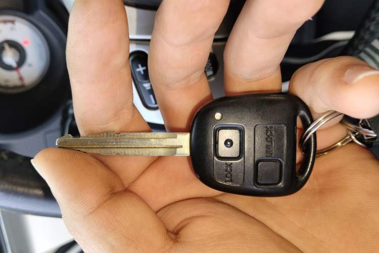 Used Toyota FJ Cruiser  Vehicle Key