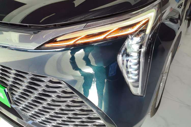 Used Buick Century 2023 2.0T Four-Seat Private Edition Left Front Headlight