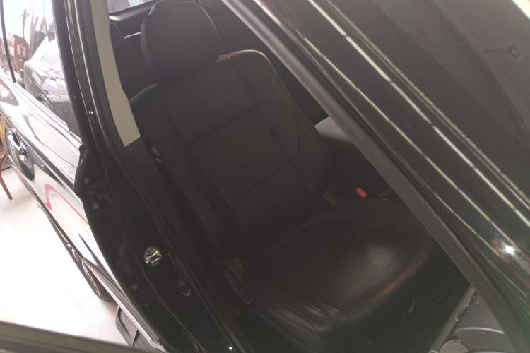 Used Mitsubishi Outlander 2018 2.0L Two-Wheel Drive Glory Edition 5 Seats