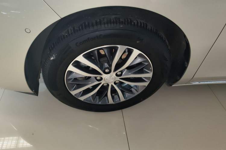 Used Buick GL8 2023 ES Lu Zun Deluxe Model Exterior 4