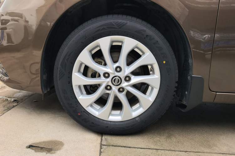 Used Nissan Sylphy 2016 1.6 XL CVT Luxury Edition Left Front Wheel Hub