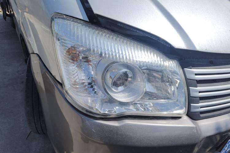 Used FORTHING Lingzhi 2013 M5 Q3 2.0L 7-seat Long-wheelbase Luxury Model

