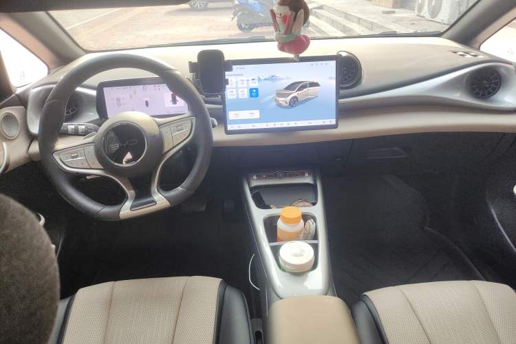 Used BYD Dolphin 2025 Smart Drive Version 420 km Freedom Edition