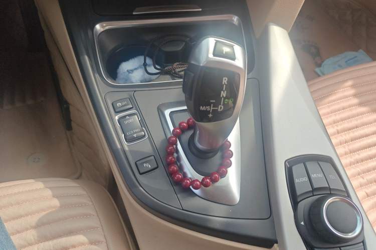 Used BMW 3 Series 2015 320i Luxury Line Stylish Edition
