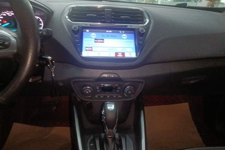 Used Ford Escort 2017 Happiness Edition 1.5L Automatic Fashion Version Audio And AC Panel