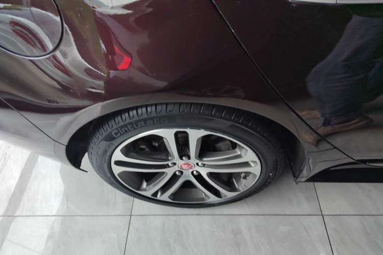 Used Jaguar XEL 2020 2.0T 200 PS R-DYNAMIC S Advanced Sport Edition Right Rear Wheel Hub