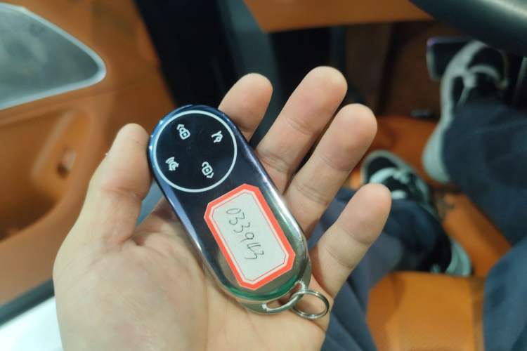 Used Hima AITO M8 2025 Extended-Range Max+ Version 53.4 kWh 6-Seater Edition
