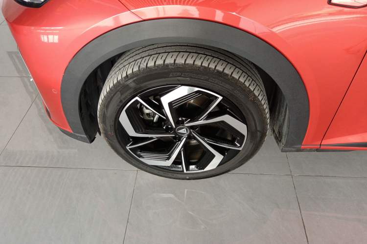 Used Deepal S07 2024 215Max Qiankun Intelligent Driving ADS SE Range-Extended Version
