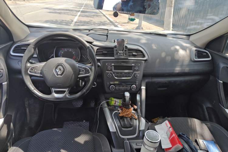 Used Renault Kadjar 2017 2.0L Two-Wheel Drive Comfort Edition Center Console