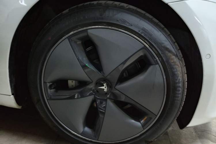 Used Tesla Model 3 2019 Long-Range All-Wheel-Drive Version