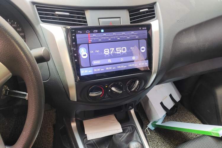 Used Nissan Navara 2017 2.5L Manual Two-Wheel Drive Standard Edition QR25