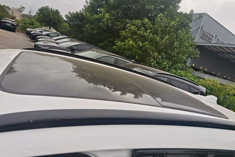 Used VOYAH FREE 2025 318 318 km Rear-Drive Touring Edition Roof