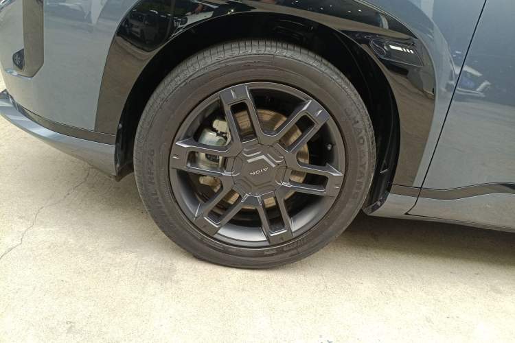 Used AION V 2025 Aion Tyrannosaurus 650 Smart Enjoy Edition Left Front Wheel Hub