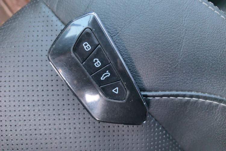 Used Nissan Terra 2018 2.5L Automatic 2WD Luxury Edition
