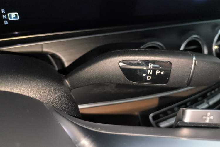 Used Mercedes-Benz E-Class 2022 Revised Version E 300 L Sporty and Stylish Edition
