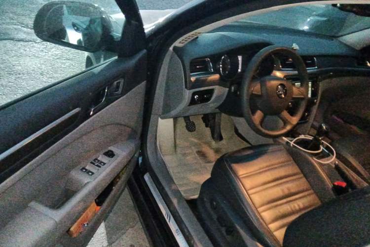 Used Skoda Superb 2013 1.4TSI Manual Shengshi Edition
