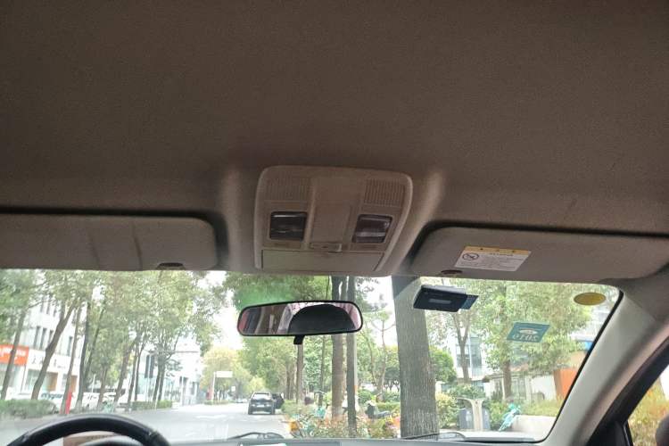 Used Mazda 3 Axela 2016 Sedan 1.5L Manual Comfort Model