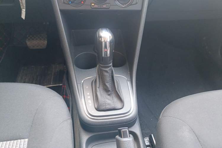 Used Volkswagen Polo 2018 1.5L Automatic Advanced Driving Model Gear Lever