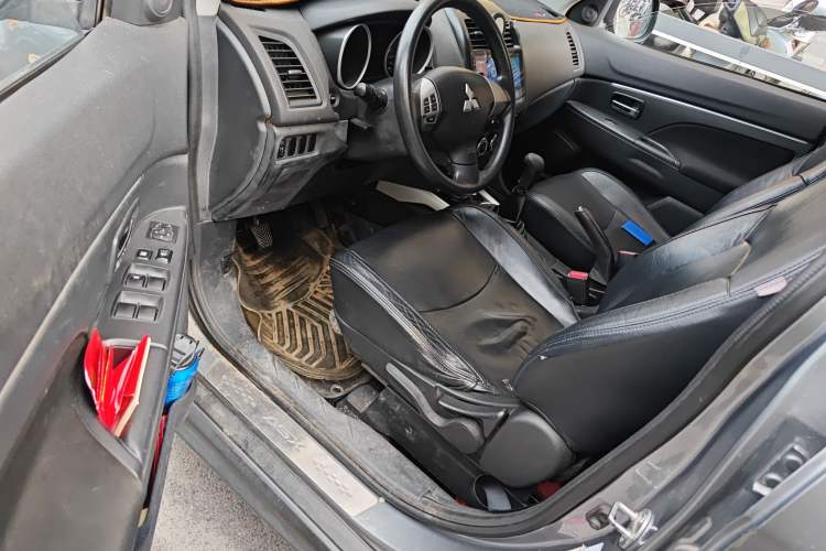 Used Mitsubishi ASX 2013 2.0L Manual Two-Wheel Drive Comfort Edition