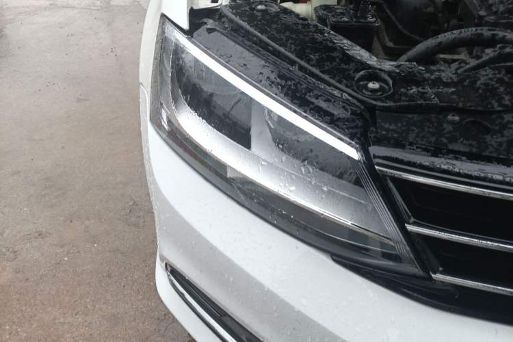 Used Volkswagen Sagitar 2017 1.6L Automatic Comfort Model
