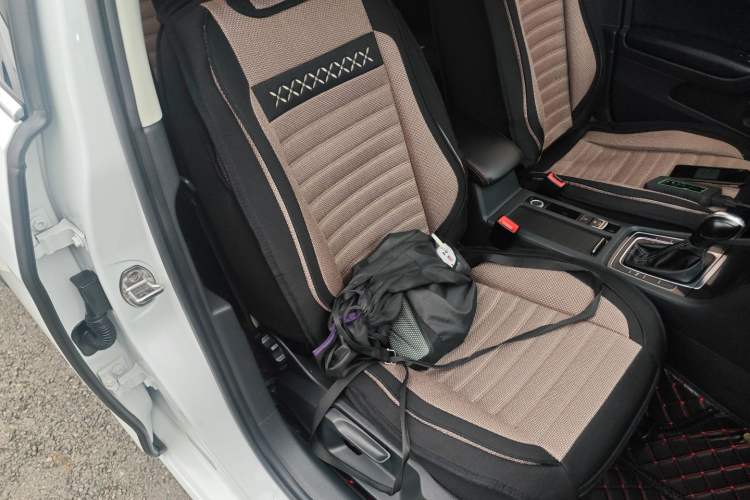 Used Volkswagen Golf 2017 1.6L Automatic Comfort Million-Vehicle Anniversary Edition
