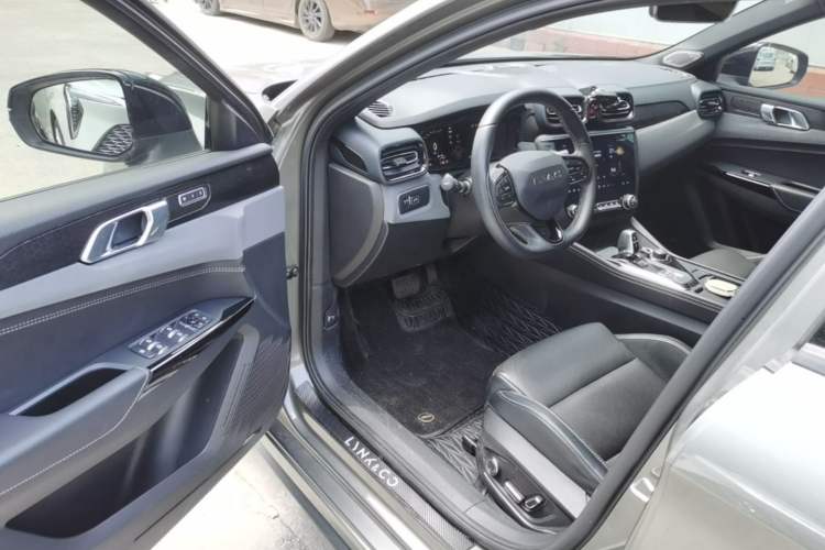 Used Lynk & Co 03 2022 1.5TD DCT JingPro Driver Seat