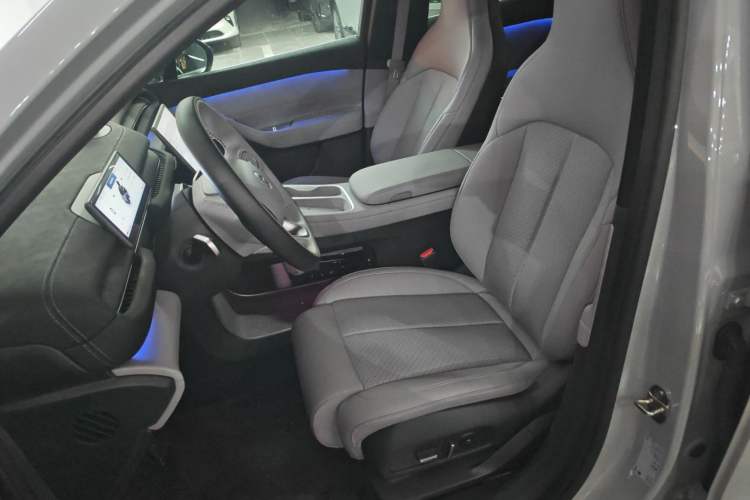 Used Nio EC6 2023 75 kWh