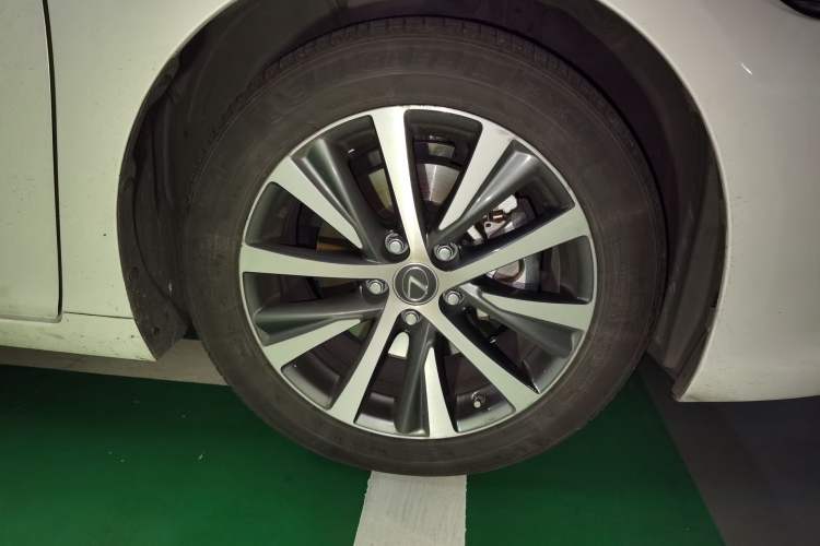 Used Lexus ES 2018 300h Premier Edition China V Standard
