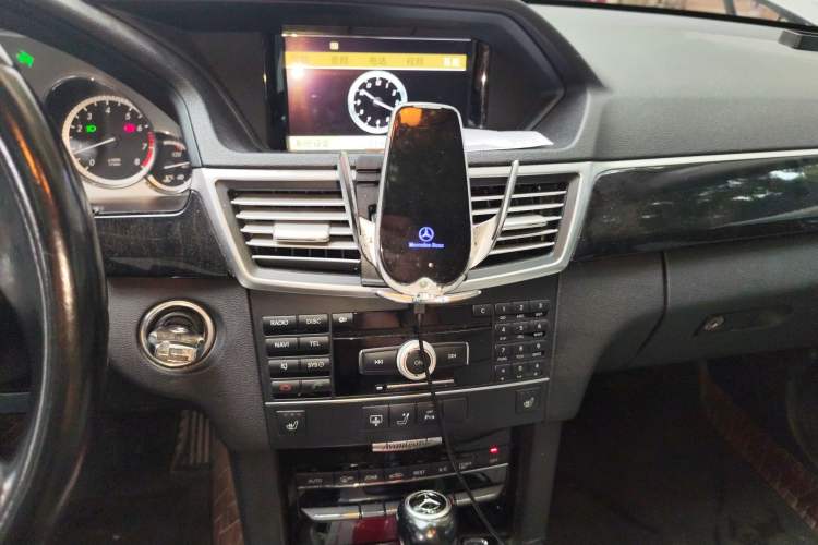 Used Mercedes-Benz E-Class 2011 E 260 L CGI Fashion Model
