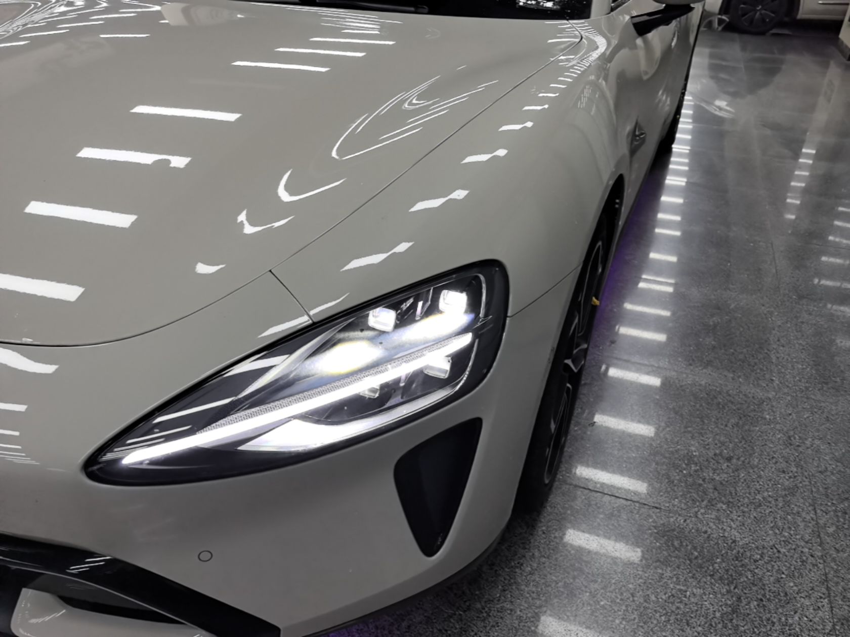 Xiaomi Auto SU7 2024 Rear-Drive Ultra-Long Range Advanced Pro-Level Intelligent Driving Version — снимка 8