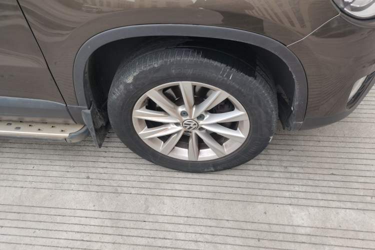 Used Volkswagen Tiguan 2015 1.8TSI Automatic Two-Wheel Drive Comfort Edition Right Front Wheel Hub