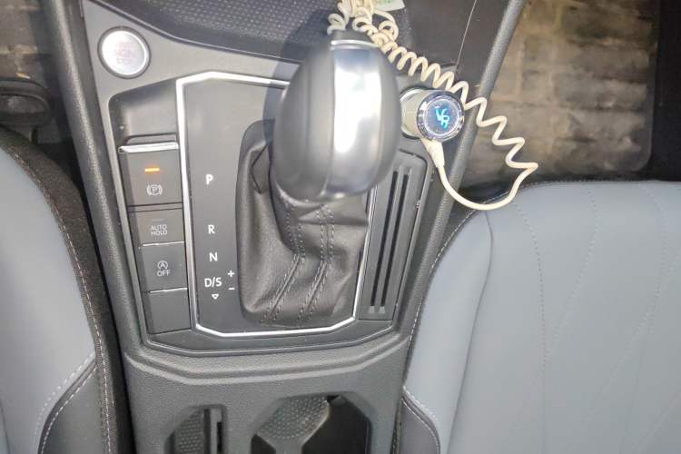 Used Volkswagen Lavida 2023 1.5L Automatic 5 Million Edition Gear Lever