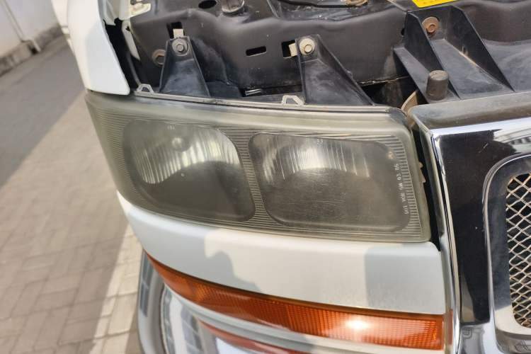 Used GMC SAVANA 2011 6.0L Business Star 7 seats Right Front Headlight