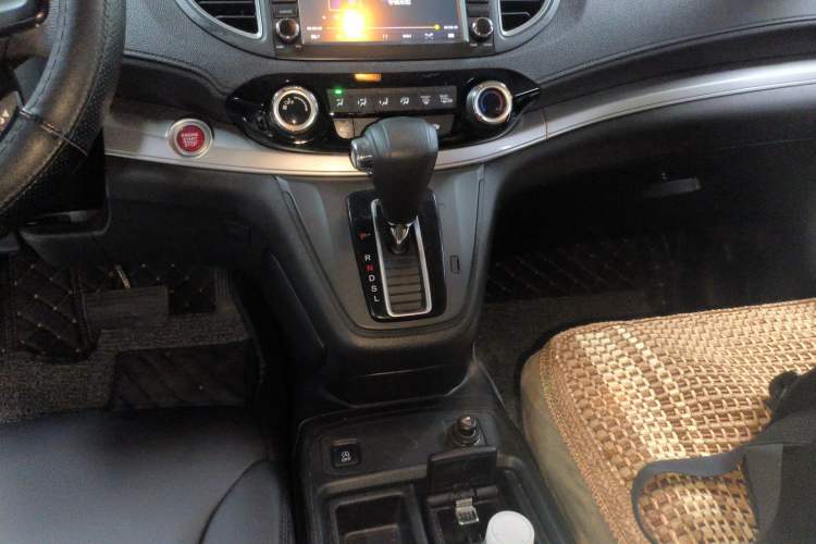 Used Honda CR-V 2015 2.0L two-wheel drive Fashion Edition
