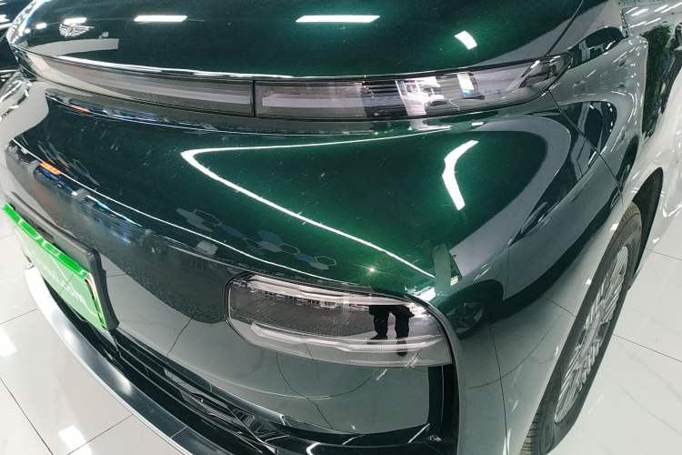 Used Geely Galaxy LEVC L380 2024 100 kWh 6-Seater Two-Wheel Drive Air