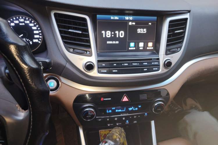 Used Hyundai Tucson 2015 1.6T Dual-Clutch Two-Wheel-Drive Smart Model
