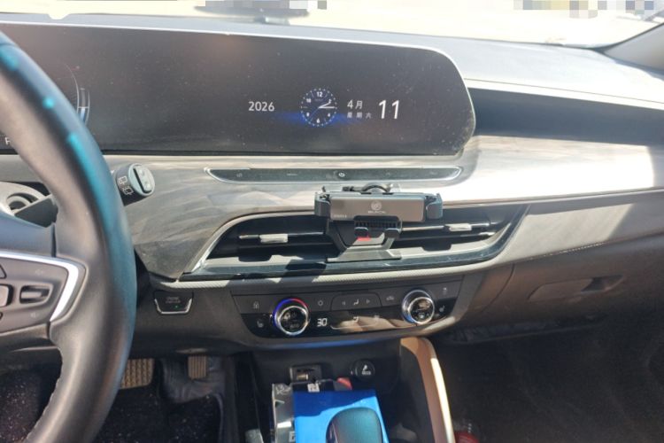 Used Buick GL6 2021 323T Mild Hybrid Connect Luxury Model Audio And AC Panel