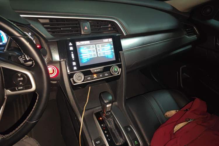 Used Honda Civic 2016 220TURBO CVT Prestige Edition
