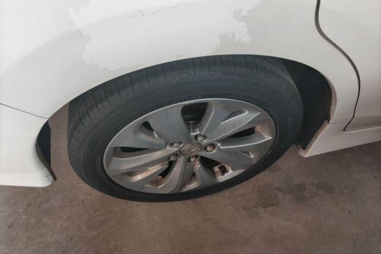 Used Honda Jade 2017 1.8L automatic Comfort version 5 seats Exterior 5