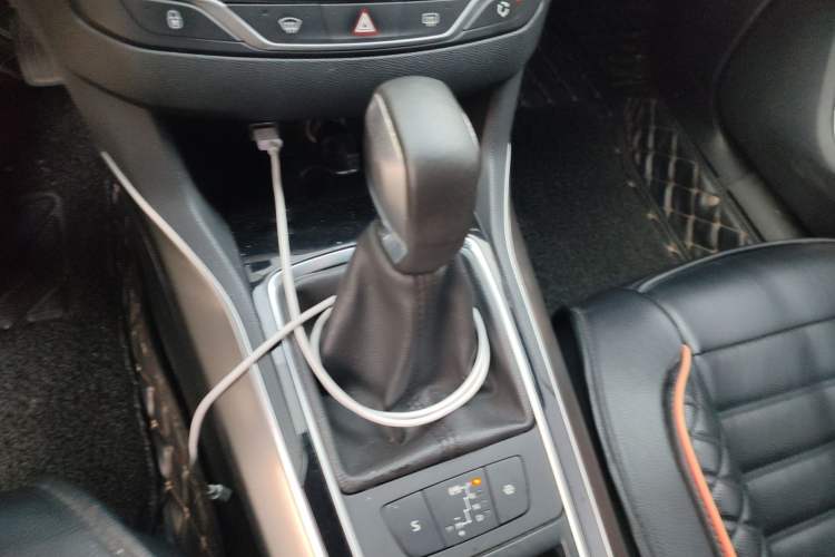 Used Peugeot 408 2016 1.6T Automatic Luxury Edition Gear Lever