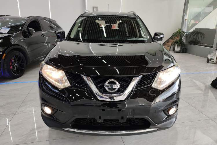 Used Nissan X-Trail 2015 2.0L CVT Comfort MAX Edition 2WD
