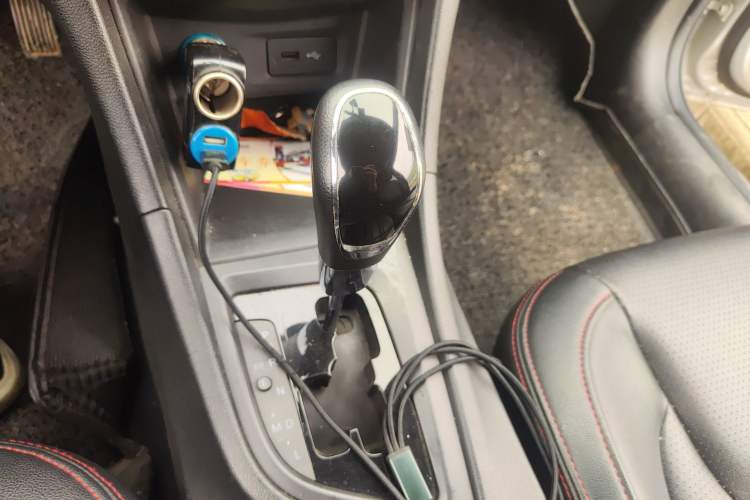 Used Chery Arrizo 5 2016 1.5L CVT Trendsetting Edition Gear Lever