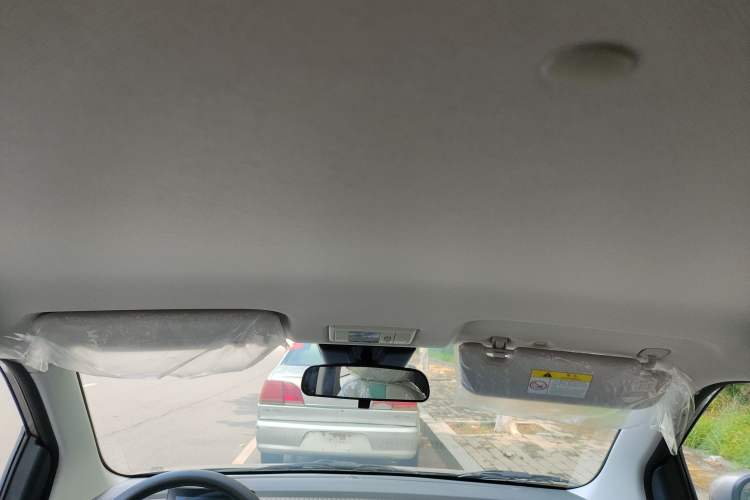 Used Changan Lumin 2023 301km Honey Dew Edition