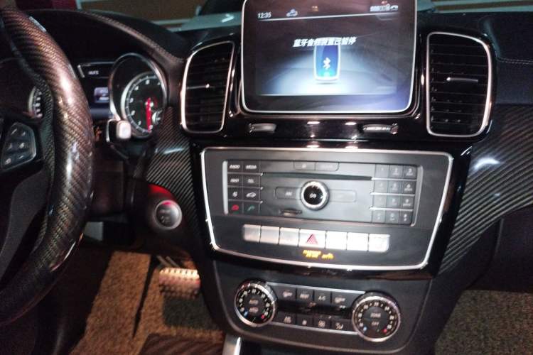 Used Mercedes-Benz GLE Coupe 2018 GLE 400 4MATIC Coupe SUV Audio And AC Panel