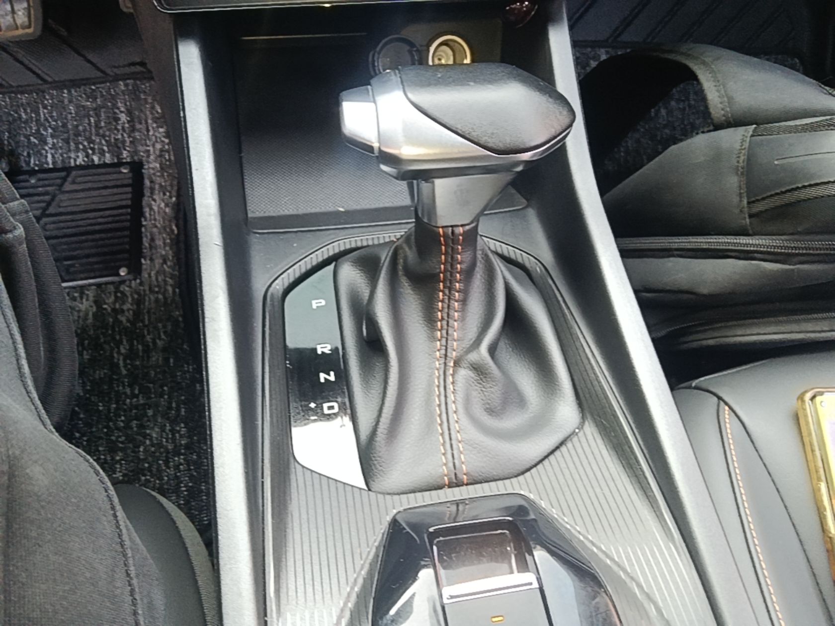 Dongfeng Aeolus Yixuan 2024 1.5L Automatic JingSu Edition — снимка 16