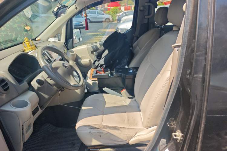 Used Nissan NV200 2014 1.6L CVT Luxury Model China V Standard
