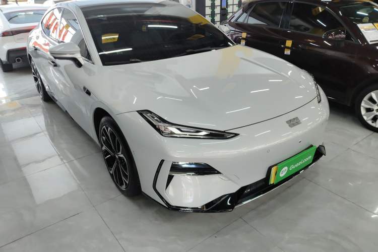 Used Geely Galaxy E8 2025 700 km Long-Range Intelligent Driving Version