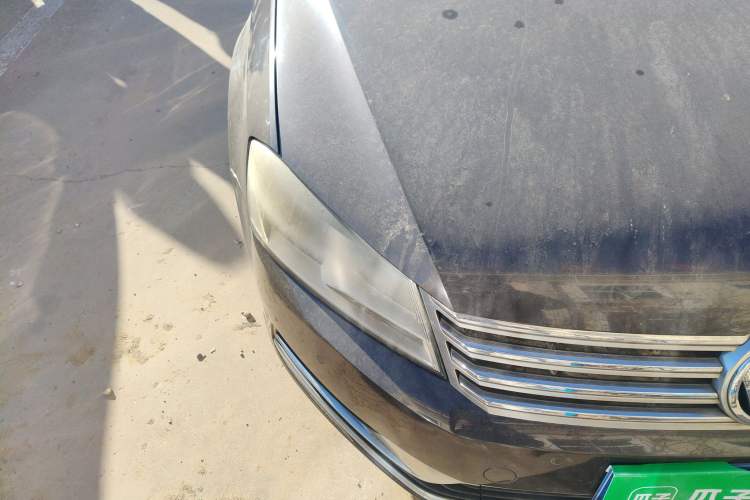 Used Volkswagen Magotan 2012 Revised Version 1.8TSI Leading Edition Right Front Headlight